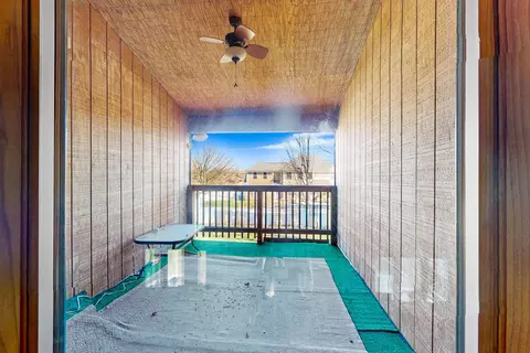 Exterior - 4 N269 5th Ave, Addison, IL 60101 photo 3 of 6