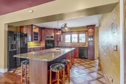 Kitchen - 4 N269 5th Ave, Addison, IL 60101 photo 2 of 2