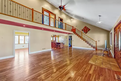 Living - 4 N269 5th Ave, Addison, IL 60101 photo 5 of 5