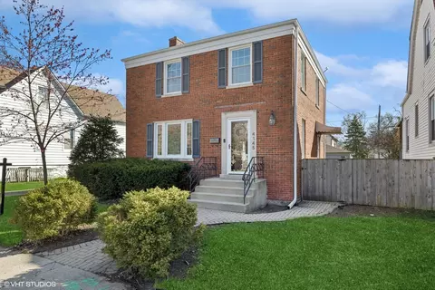4145 Raymond Ave, Brookfield, IL 60513