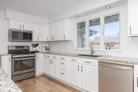 Kitchen - 1309 E Vernon Ave, Normal, IL 61761 photo 3 of 6