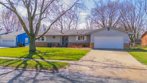 Exterior - 1309 E Vernon Ave, Normal, IL 61761 photo 4 of 9