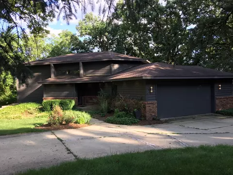 Exterior - 155 Forestview Dr, Elgin, IL 60120 photo 10 of 13