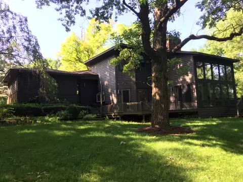 Exterior - 155 Forestview Dr, Elgin, IL 60120 photo 9 of 13
