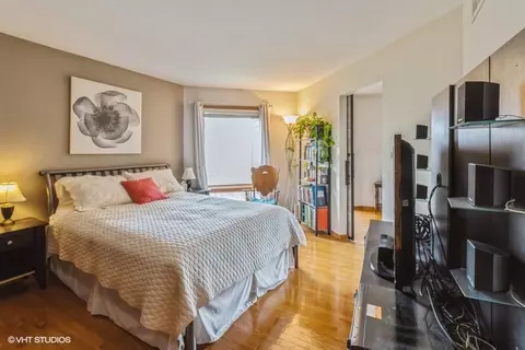 Bedroom - 155 Forestview Dr, Elgin, IL 60120 photo 2 of 3