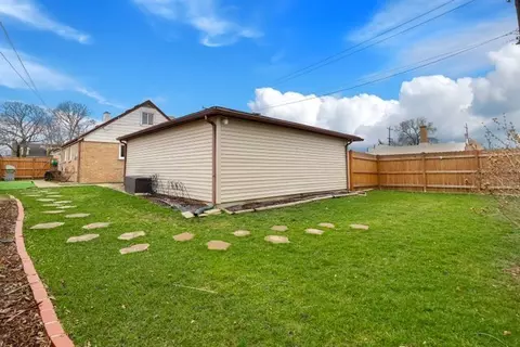 Exterior - 453 Geneva Ave, Hillside, IL 60162 photo 3 of 4