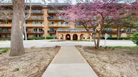 505 Redondo Dr #512, Downers Grove, IL 60516