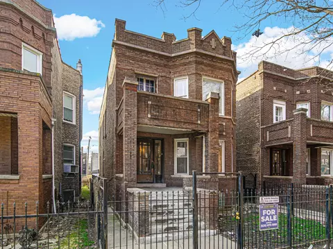 4703 W Gladys Ave, Chicago, IL 60644