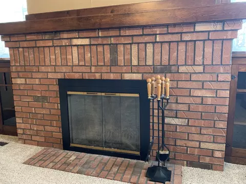 Living - 783 E 5th St, El Paso, IL 61738 photo 3 of 3