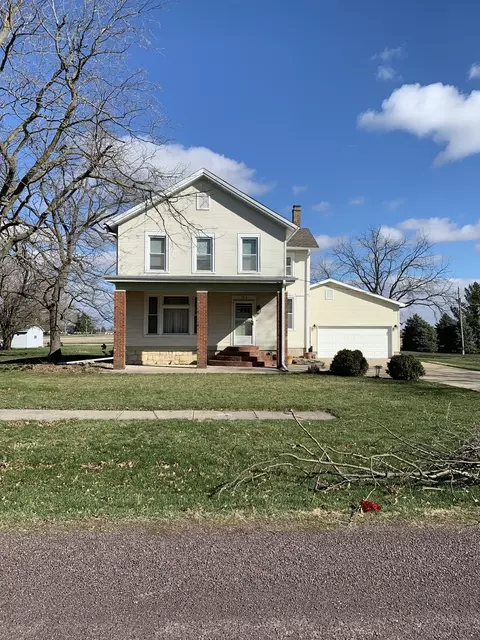 Exterior - 783 E 5th St, El Paso, IL 61738 photo 2 of 11