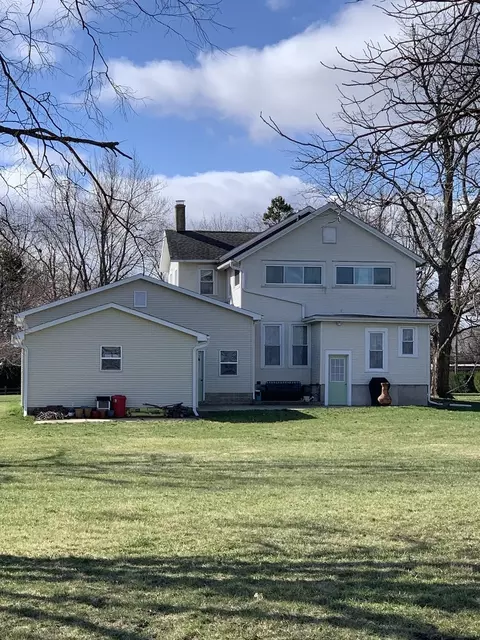 Exterior - 783 E 5th St, El Paso, IL 61738 photo 5 of 11