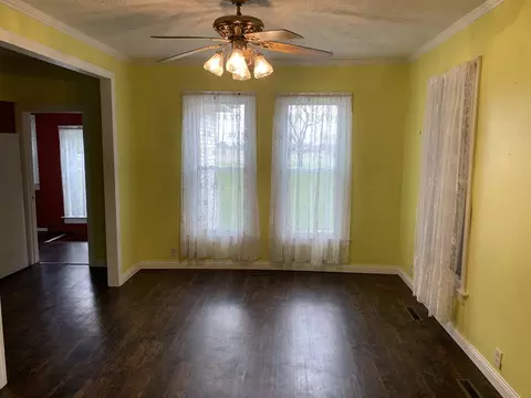 Entry Way - 783 E 5th St, El Paso, IL 61738 photo 3 of 6