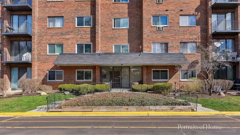 4731 Saint Joseph Creek Rd #2G, Lisle, IL 60532