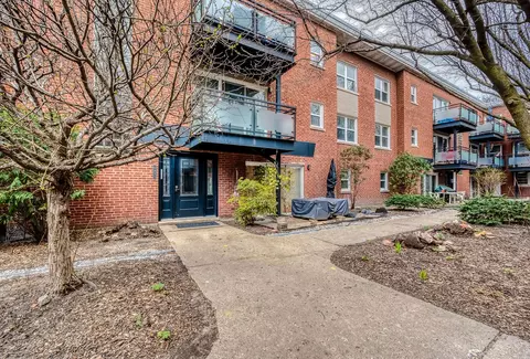 6433 N Damen Ave #2E, Chicago, IL 60645
