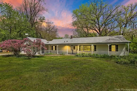 27797 N Forest Garden Rd, Wauconda, IL 60084
