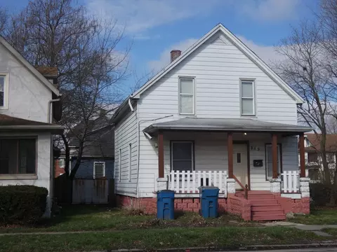 Exterior - 215 S Washington Ave, Kankakee, IL 60901 photo 2 of 3