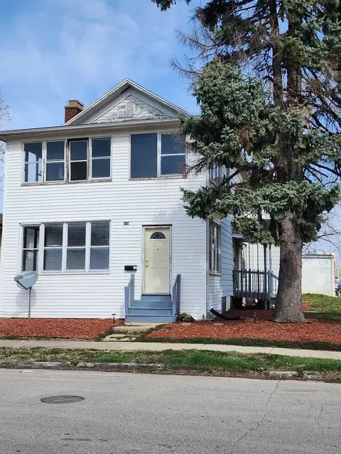 712 Douglas St, Bloomington, IL 61701