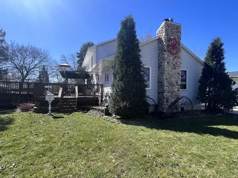 1112 Oakley St, Belvidere, IL 61008