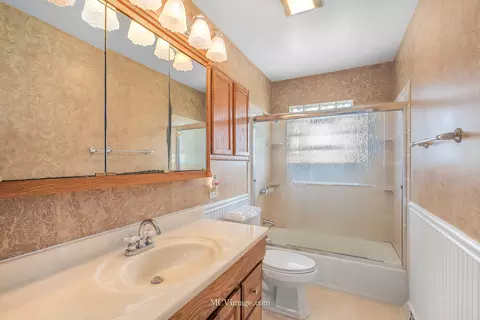 1874 Robert Ct, Aurora, IL 60506 photo 17