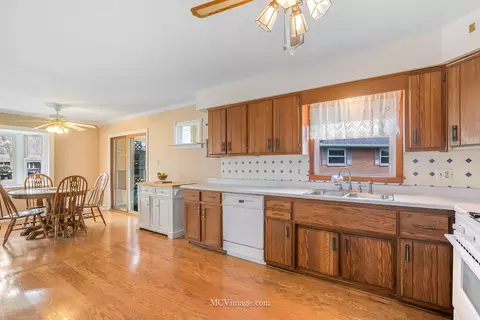 1874 Robert Ct, Aurora, IL 60506 photo 8