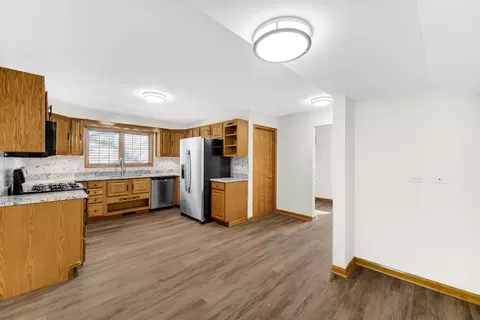 Kitchen - 25955 Oak Rd, Monee, IL 60449 photo 4 of 4