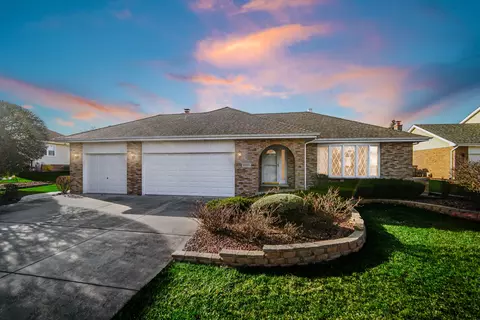 8855 Carnoustie Dr, Orland Park, IL 60462
