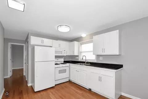 1111 Pitner Ave, Evanston, IL 60202 photo 2