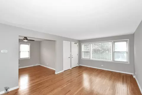 1111 Pitner Ave, Evanston, IL 60202 photo 4