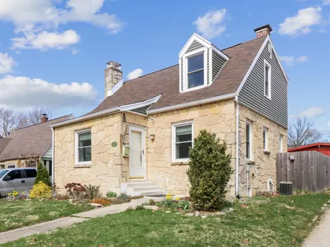 1212 W William St, Champaign, IL 61821