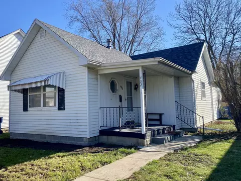 402 S Jackson St, Flanagan, IL 61740