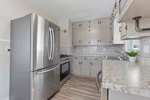 Kitchen - 250 S Eastern Ave, Manhattan, IL 60442 photo 1 of 1