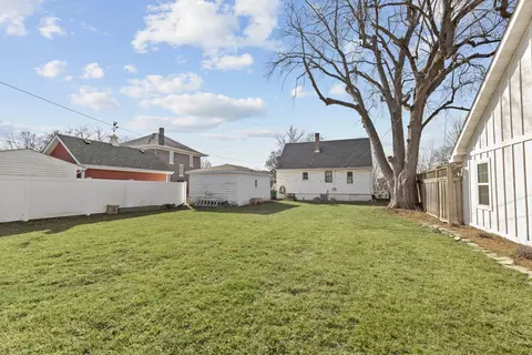 Exterior - 250 S Eastern Ave, Manhattan, IL 60442 photo 3 of 5