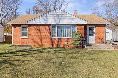 6344 Poplar St, Loves Park, IL 61111