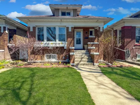 2907 N Kilpatrick Ave, Chicago, IL 60641