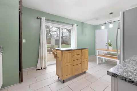 Kitchen - 2015 W Oakleaf Dr, Johnsburg, IL 60051 photo 5 of 5
