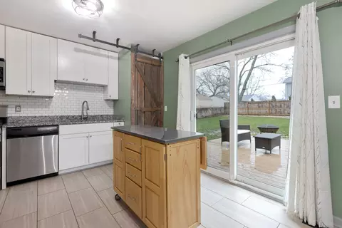 Kitchen - 2015 W Oakleaf Dr, Johnsburg, IL 60051 photo 4 of 5