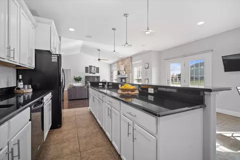 3591 Napa Ln, Normal, IL 61761 photo 9