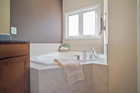 3591 Napa Ln, Normal, IL 61761 photo 18