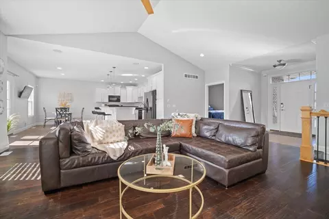 3591 Napa Ln, Normal, IL 61761 photo 6