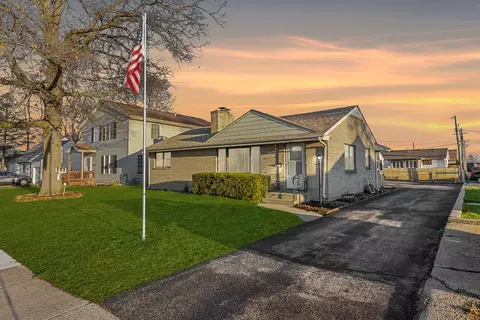 420 Hosmer St, Loves Park, IL 61111