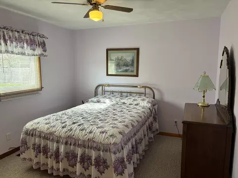 Bedroom - 212 Darrell St, Henry, IL 61537 photo 4 of 6