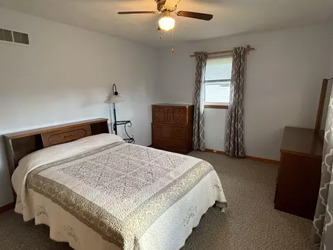Bedroom - 212 Darrell St, Henry, IL 61537 photo 2 of 6