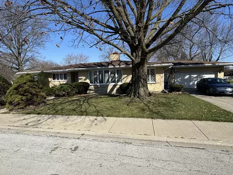 16465 Dobson Ave, South Holland, IL 60473