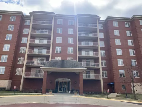 8340 Callie Ave #205, Morton Grove, IL 60053