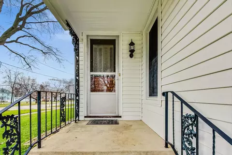 310 S Third St, Peotone, IL 60468 photo 4
