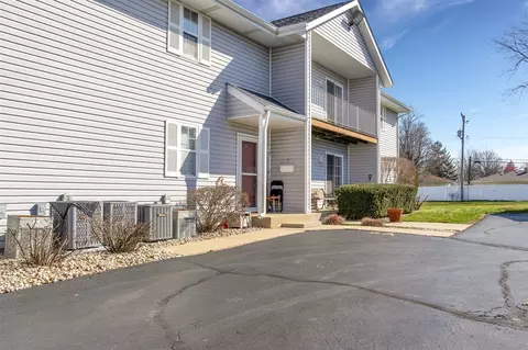 1114 Ingalls Ave #5B, Joliet, IL 60435
