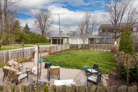 9 White Pl, Bloomington, IL 61701 photo 41