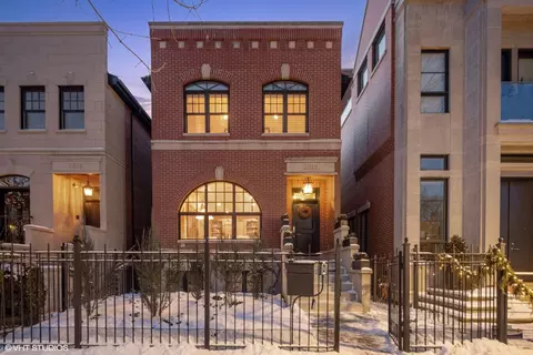 2818 N Paulina St, Chicago, IL 60657