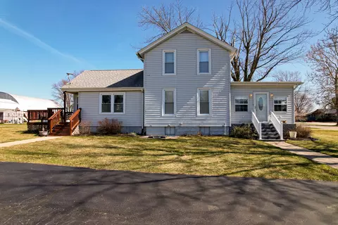 106 South St, Monroe Center, IL 61052