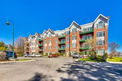 620 Mchenry Rd #407, Wheeling, IL 60090